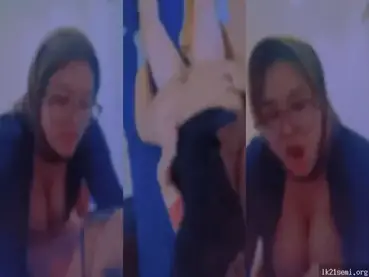 Bokep Jilbab Kacamata Tobrut Jilbab Basah Ngentot poster